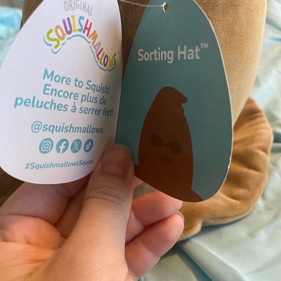 Warner Bros Brown Harry Potter Sorting Hat Squishmallow - Picture 5 of 6